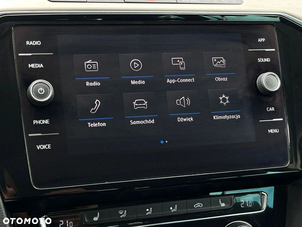 Volkswagen Passat - 26