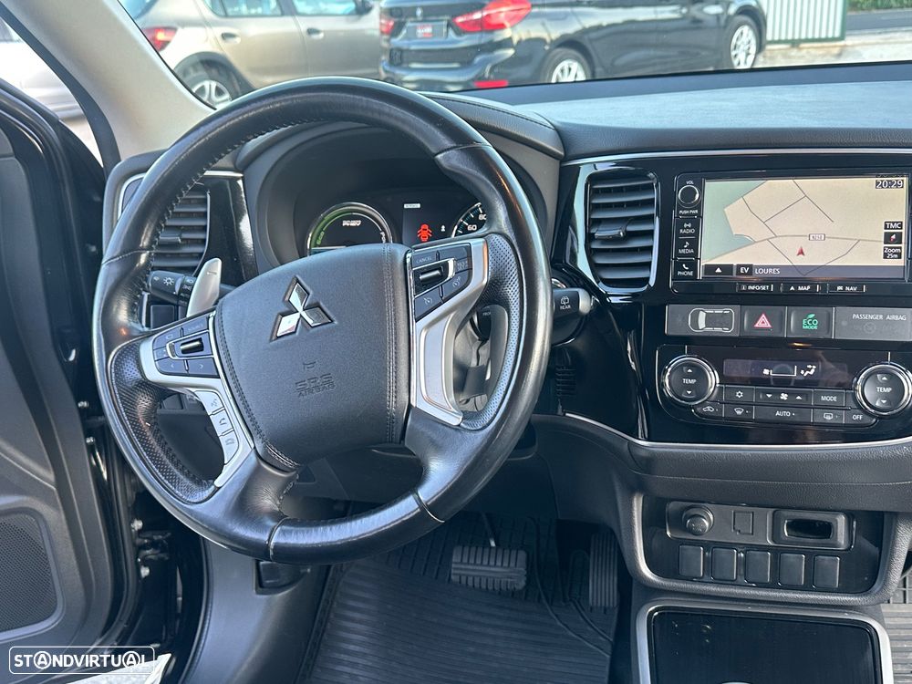 Mitsubishi Outlander 2.0 Intense Navi - 30
