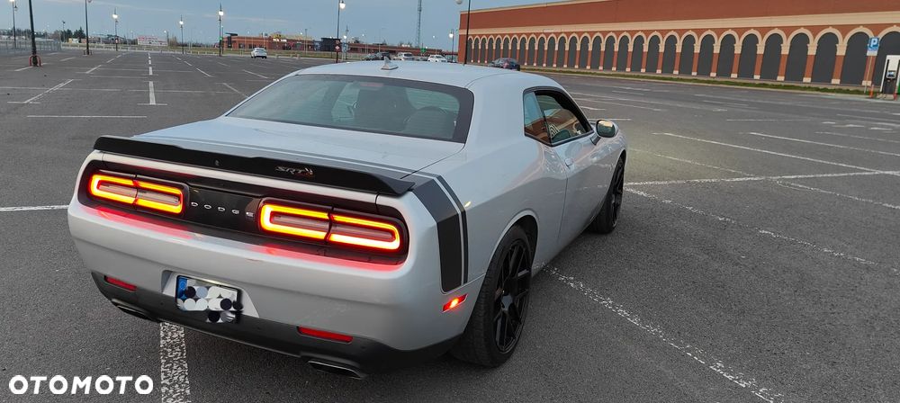 Dodge Challenger - 21