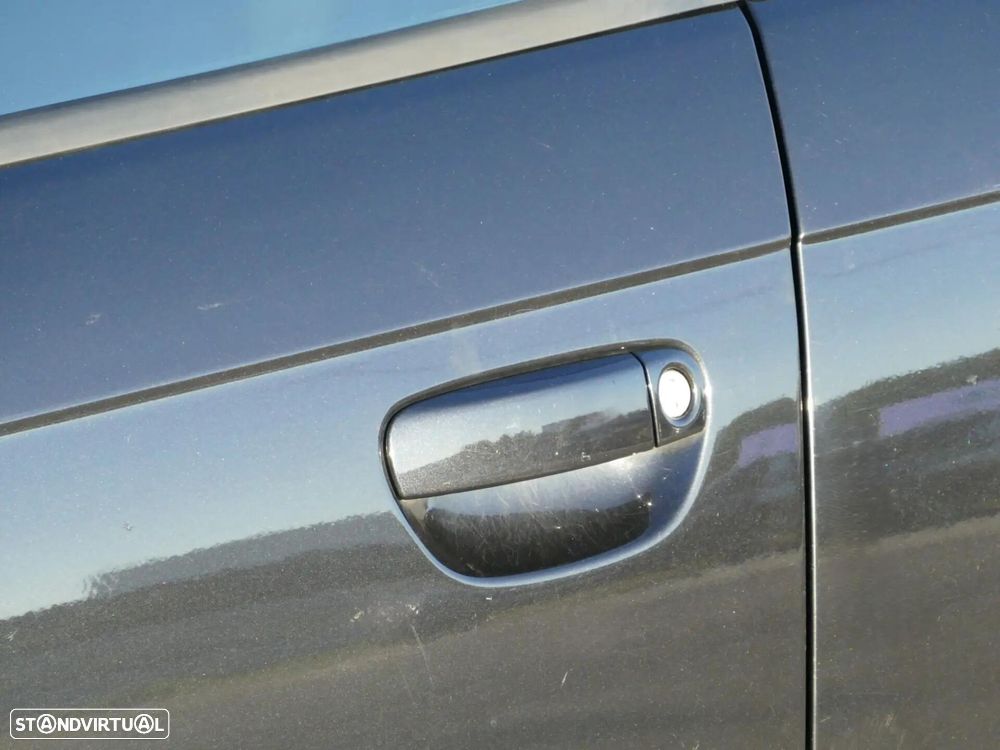 Audi A3 Sportback 2.0 TDi S-line - 9