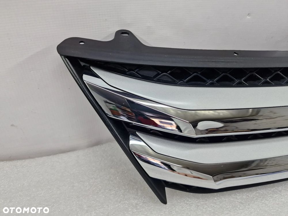 MITSUBISHI ECLIPSE CROSS 17- ATRAPA / GRILL PRZEDNI PRZÓD , NR 7450B072 / 7450B048 / 7450A402 , NR AUKCJI GL404 - 2