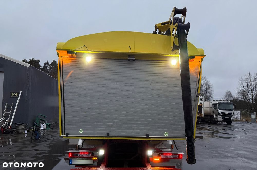 Volvo FM380 6x2 - 6