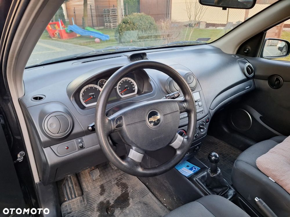 Chevrolet Aveo 1.2 16V Base - 5