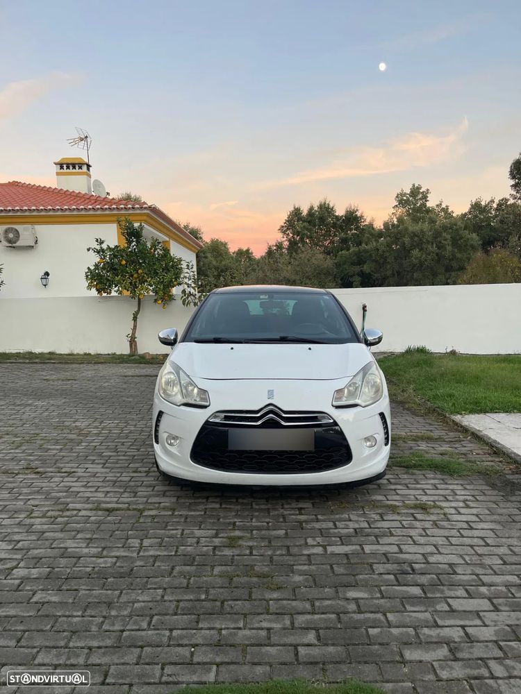 Citroën DS3 1.6 e-HDi So Chic - 2