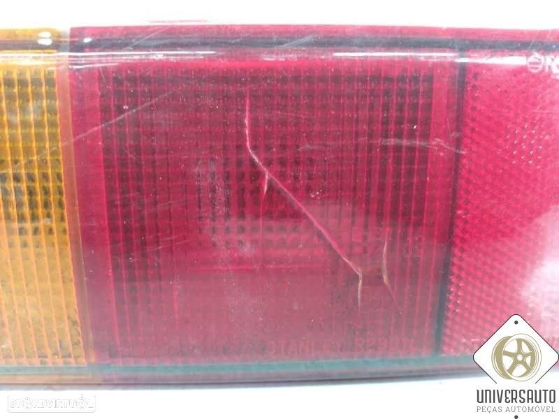 FAROLIM TRASEIRO ESQUERDO DE PARA-CHOQUES SUZUKI JIMNY TODO TERRENO, FECHADA 199... - 2