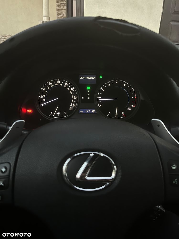 Lexus IS - 7