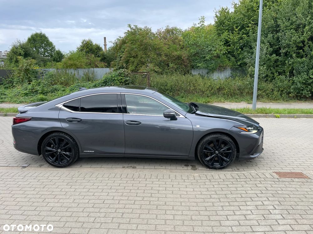 Lexus ES 300h F Sport - 7