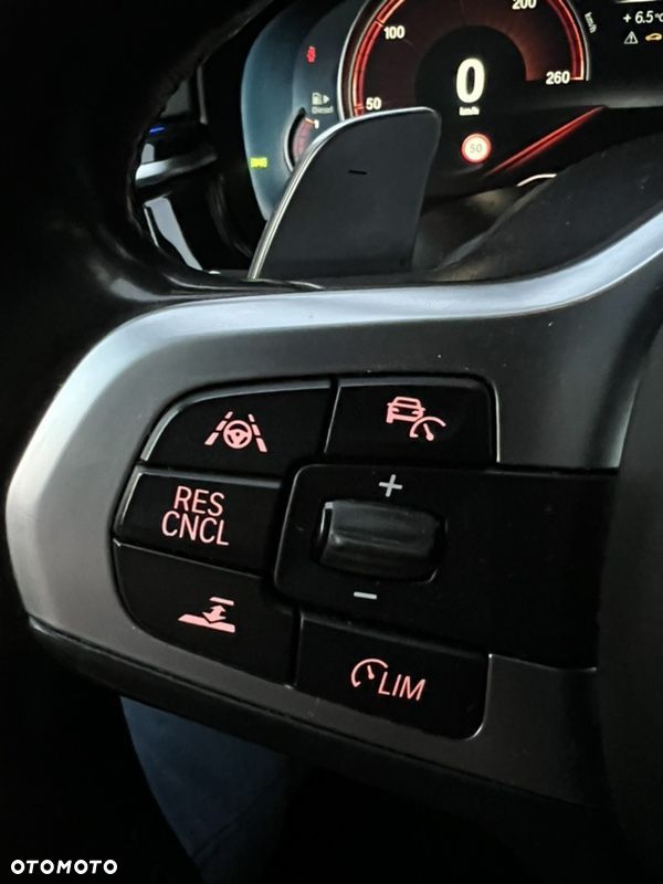 BMW Seria 5 530d xDrive Sport Line sport - 10