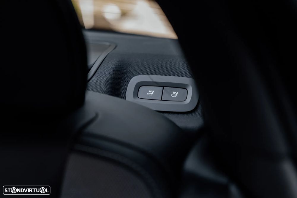 Volvo S60 T8 Recharge AWD Ultimate Dark - 26