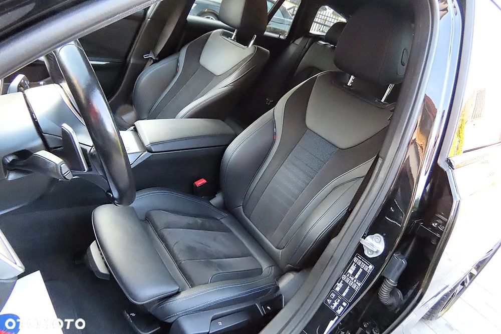 BMW Seria 3 320d xDrive M Sport sport - 24