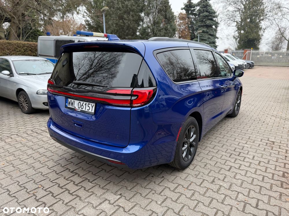 Chrysler Pacifica - 10