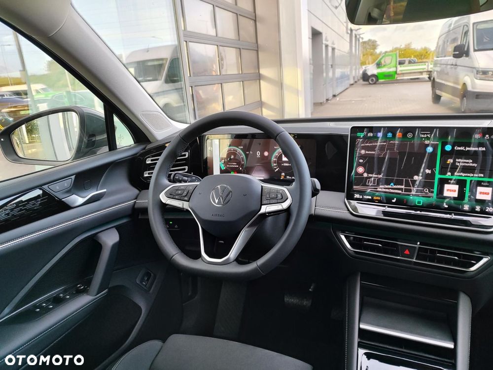 Volkswagen Tiguan - 23