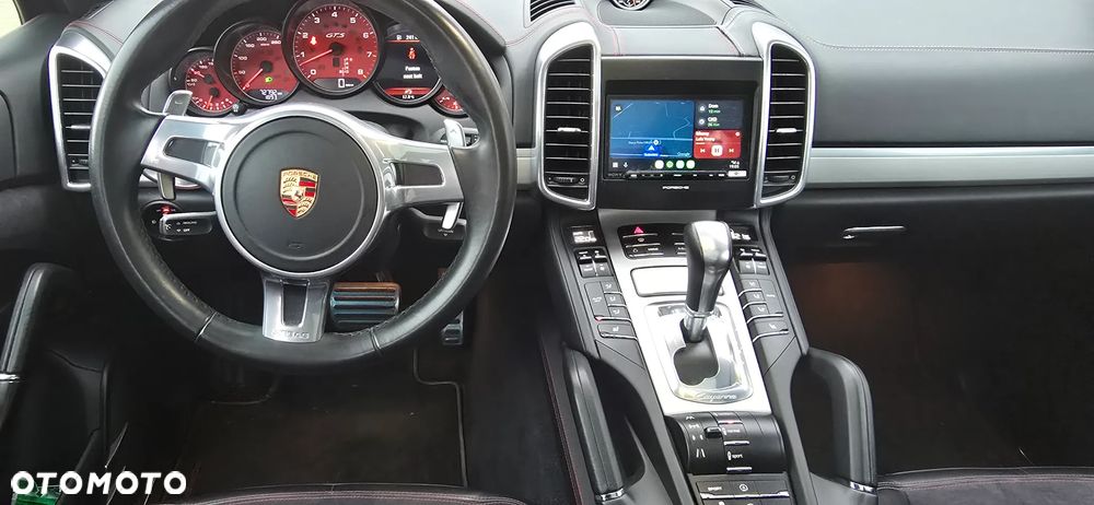 Porsche Cayenne GTS - 14