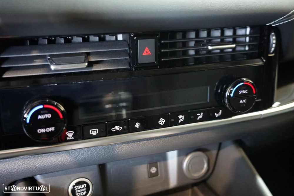 Nissan Qashqai 1.3 DIG-T N-Connecta LED+TT+SKY - 17
