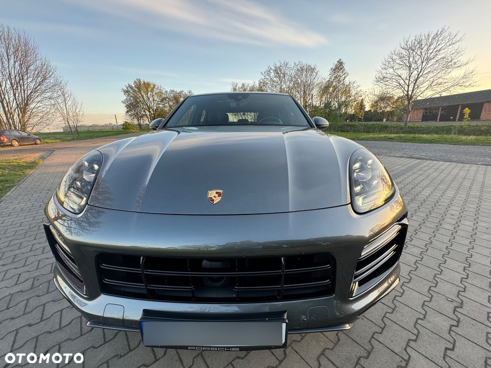 Porsche Cayenne Coupe GTS - 2