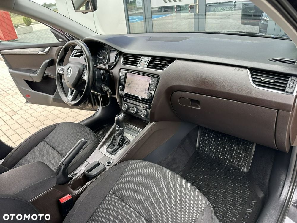 Skoda Octavia 2.0 TDI 4x4 DSG Scout - 16