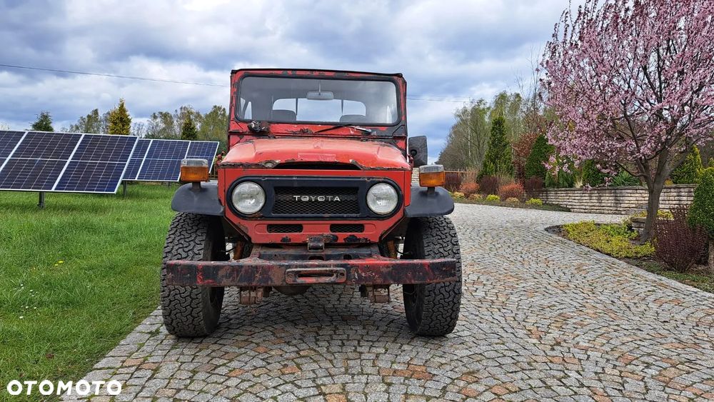 Toyota Land Cruiser - 9