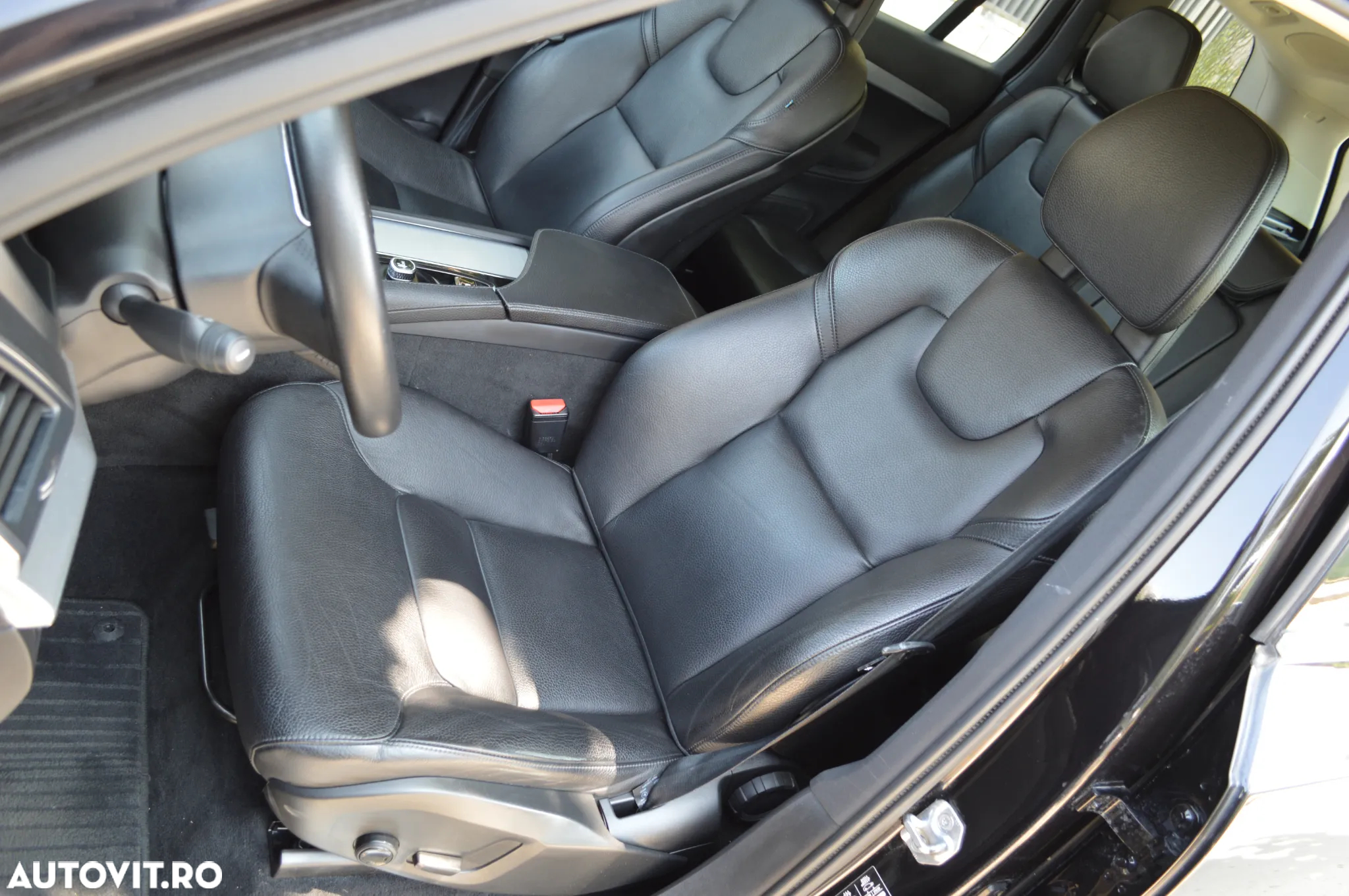 Volvo XC 90 B5 D AWD Geartronic Momentum Pro - 17