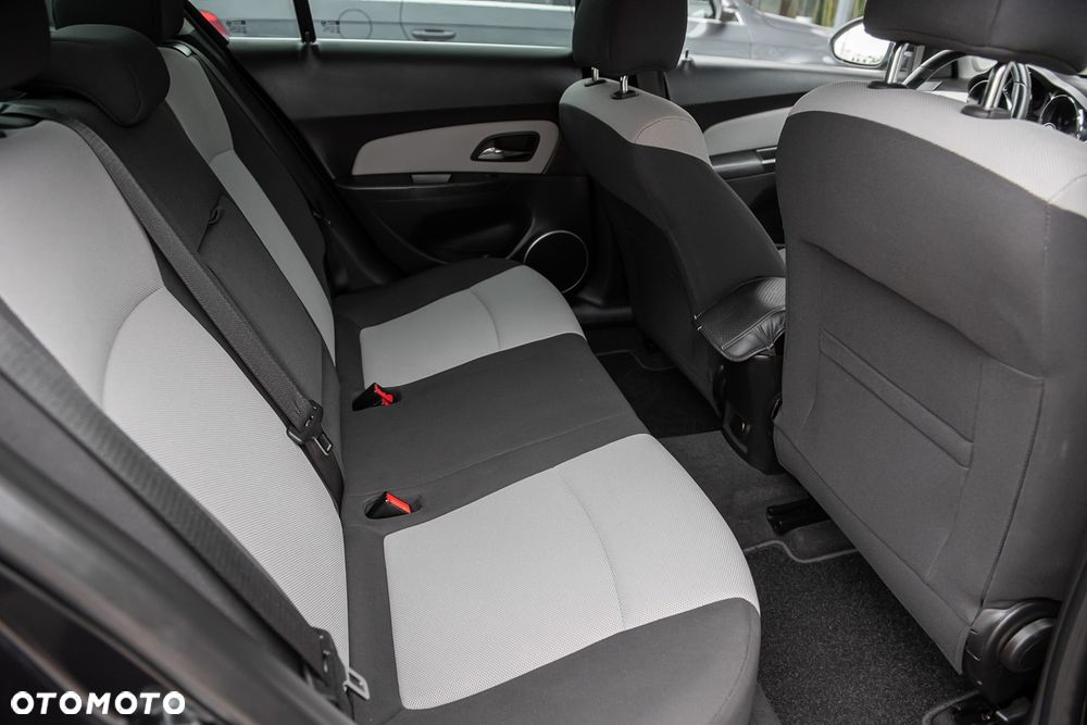 Chevrolet Cruze - 28