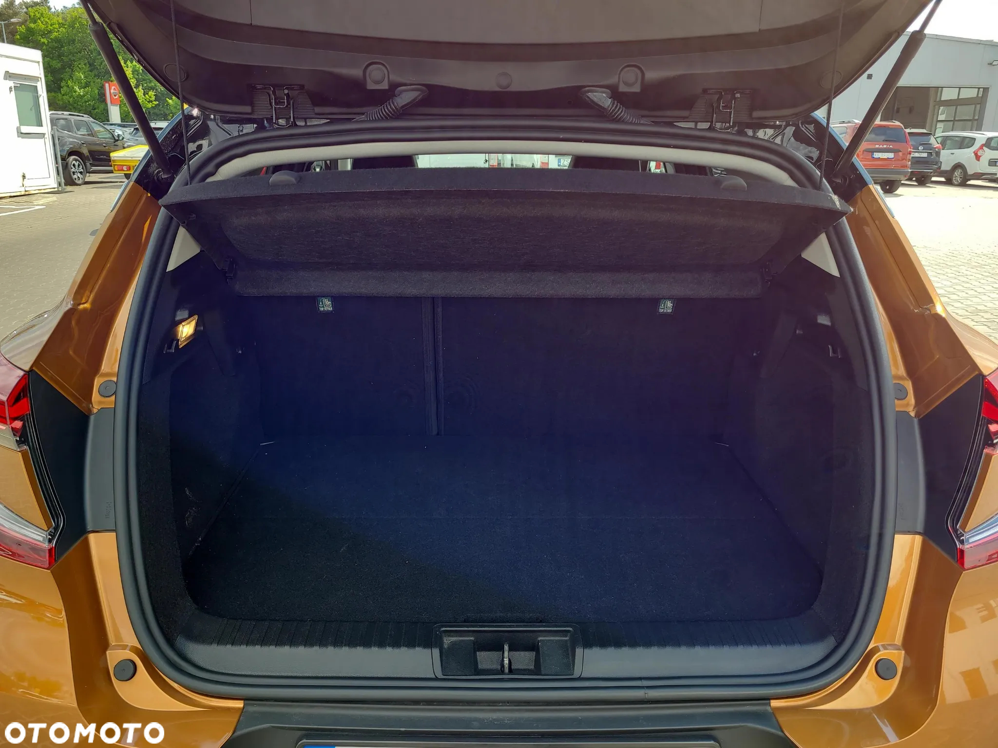 Renault Captur 1.6 E-TECH Plug-In Intens - 17
