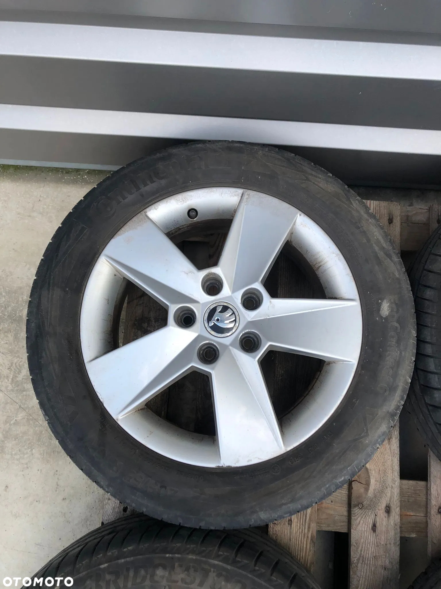 SKODA OCTAVIA III ALUFELGI KOMPLET 6,5Jx16H2 ET46 5E0601025H - 4