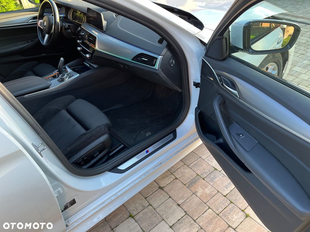 BMW Seria 5 530d M Sport sport - 22