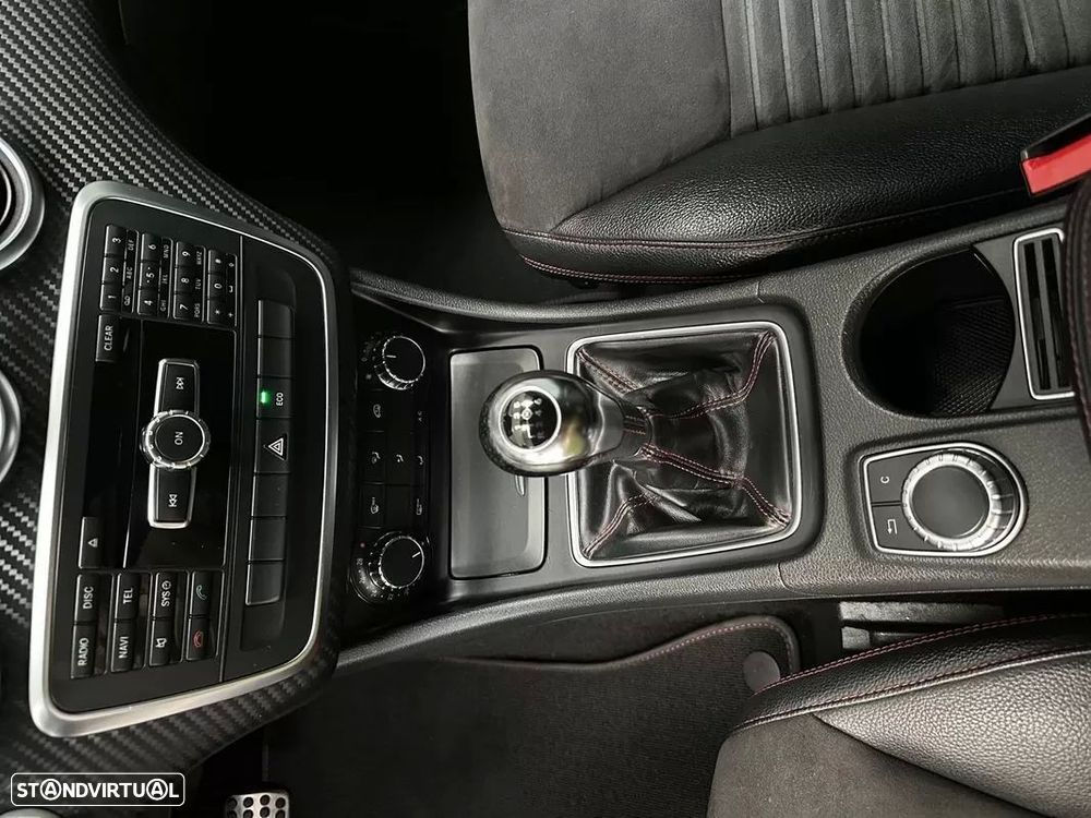 Mercedes-Benz A 180 d AMG Line - 17