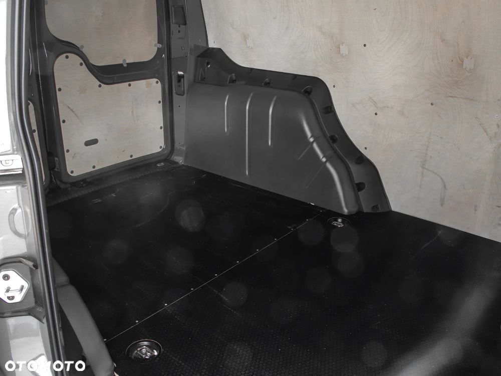 Volkswagen Caddy Maxi - 12