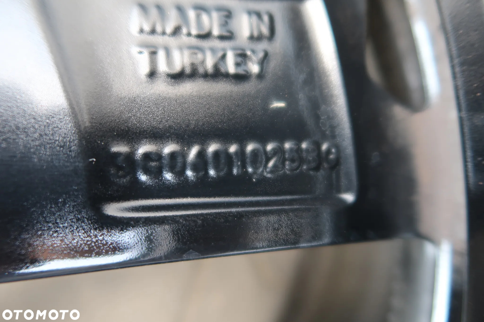 C41 FELGA VW PASSAT 3G0601025BG 8X18ET44 - 4