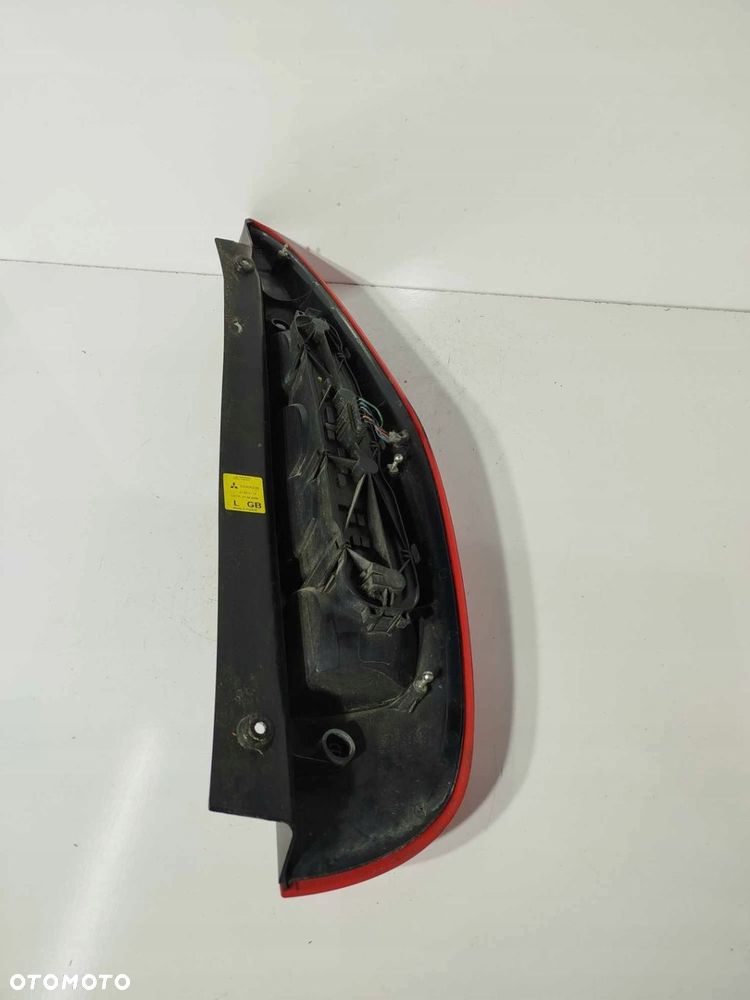 LAMPA LEWA TYLNA TYŁ MITSUBISHI COLT VI 02-12 8330A235 - 2