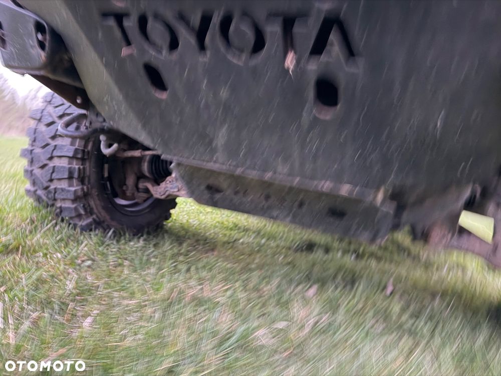 Toyota Hilux 3.0 D-4D SR5-X - 10