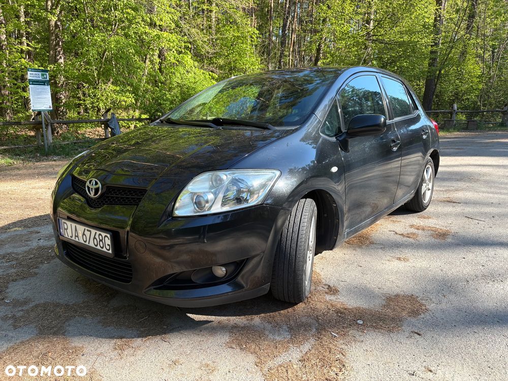 Toyota Auris - 1