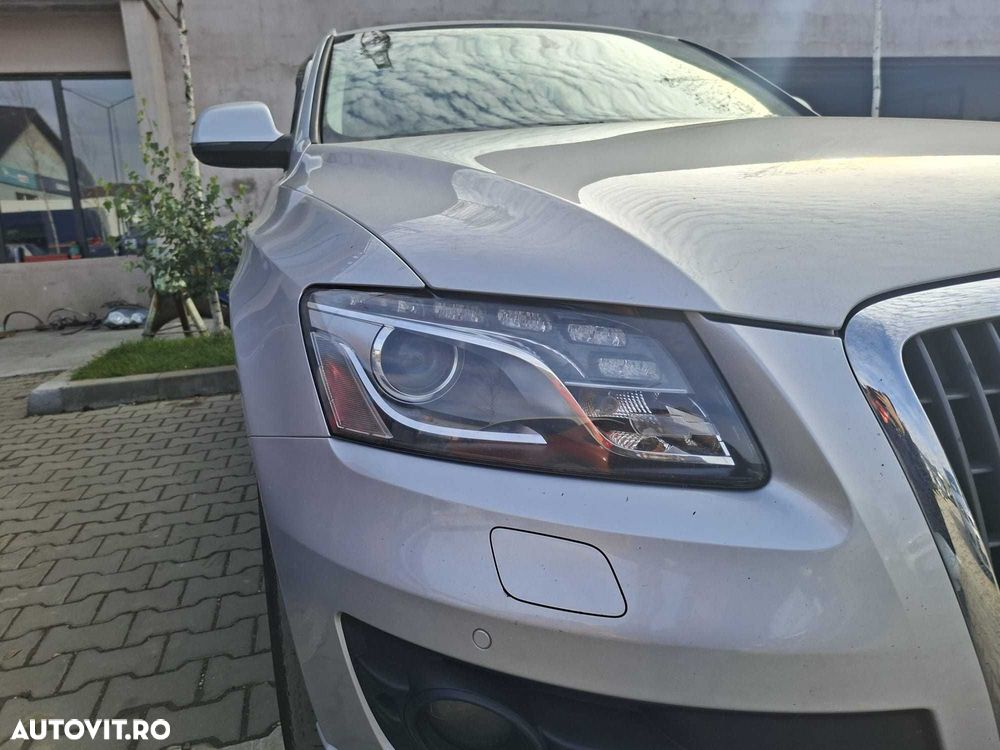 Far stanga/dreapta adaptiv Audi Q5 2011 - 2