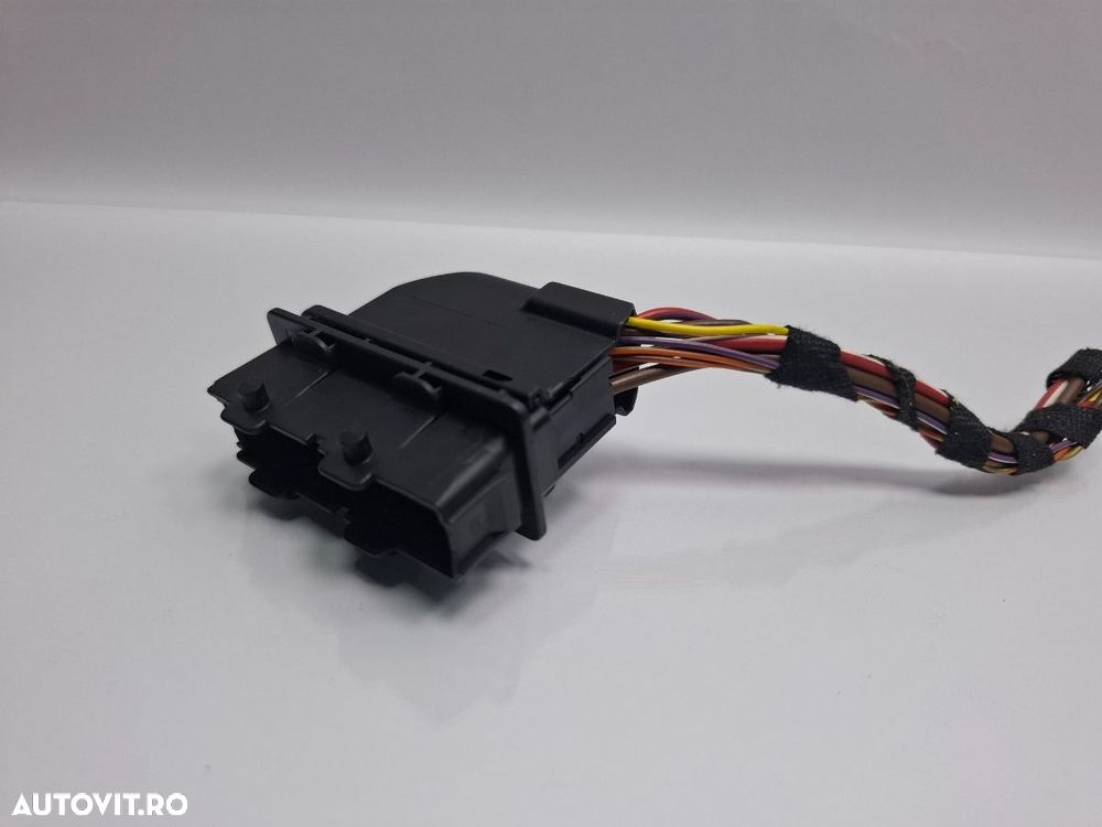 Mufa conector instalatie electrica usa spate SKODA OCTAVIA Combi 5E5 2012 - > TDI CKFC, CRMB, CYKA 8K0972701 - 1