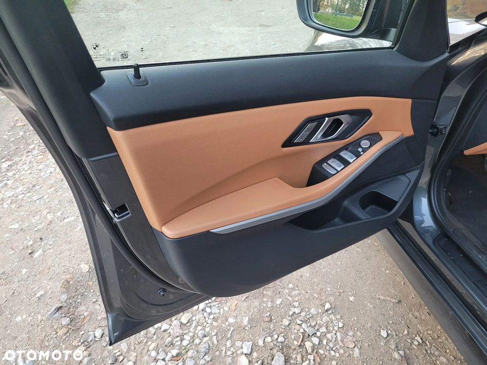 BMW Seria 3 - 12