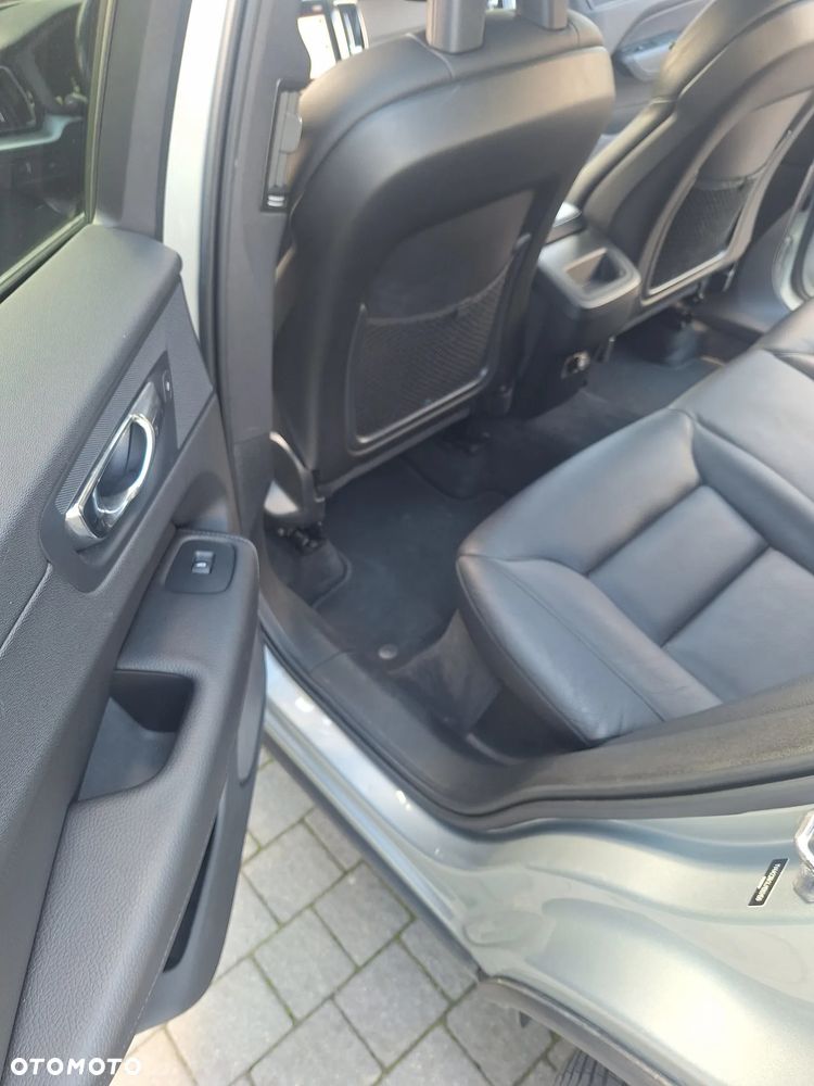Volvo XC 60 T6 AWD Geartronic Momentum Pro - 16