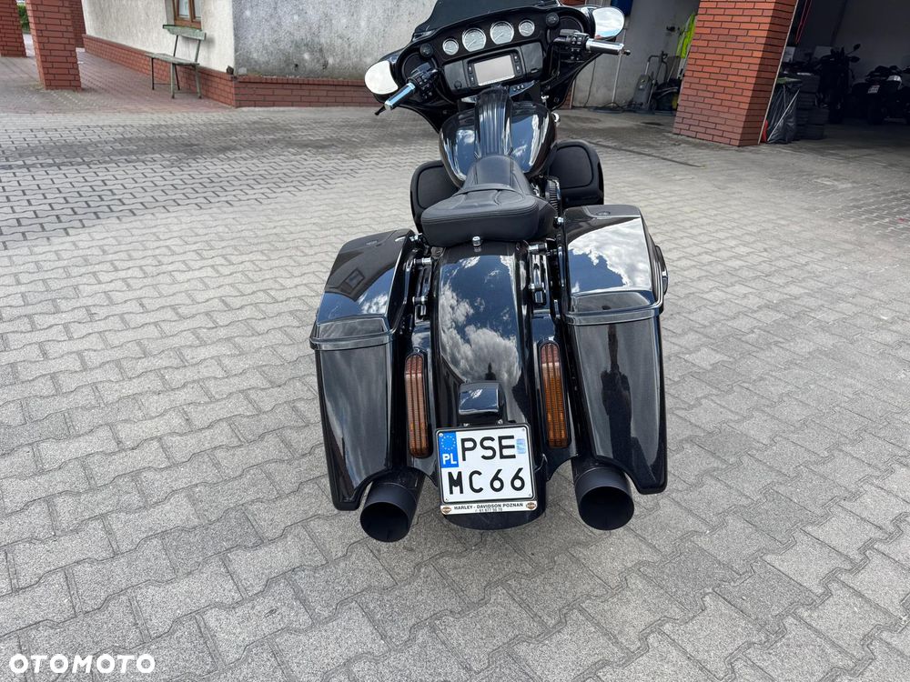Harley-Davidson CVO Street Glide - 3