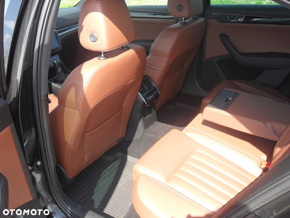 Skoda Superb 2.0 TSI L&K DSG - 11