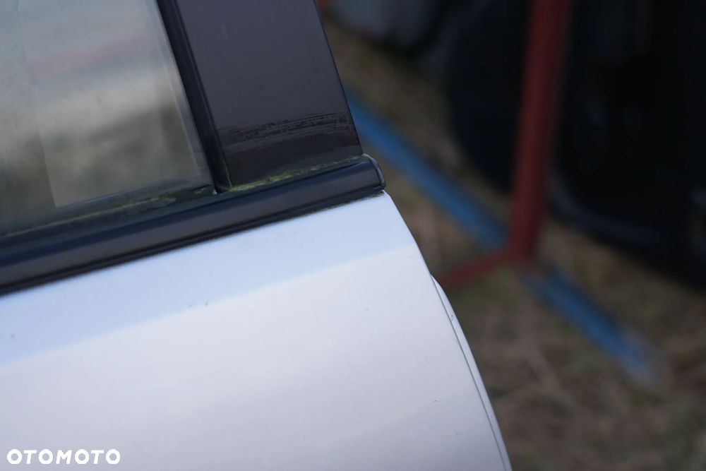 Drzwi tył tylne prawe Suzuki Grand Vitara II 5d Z2S - 3