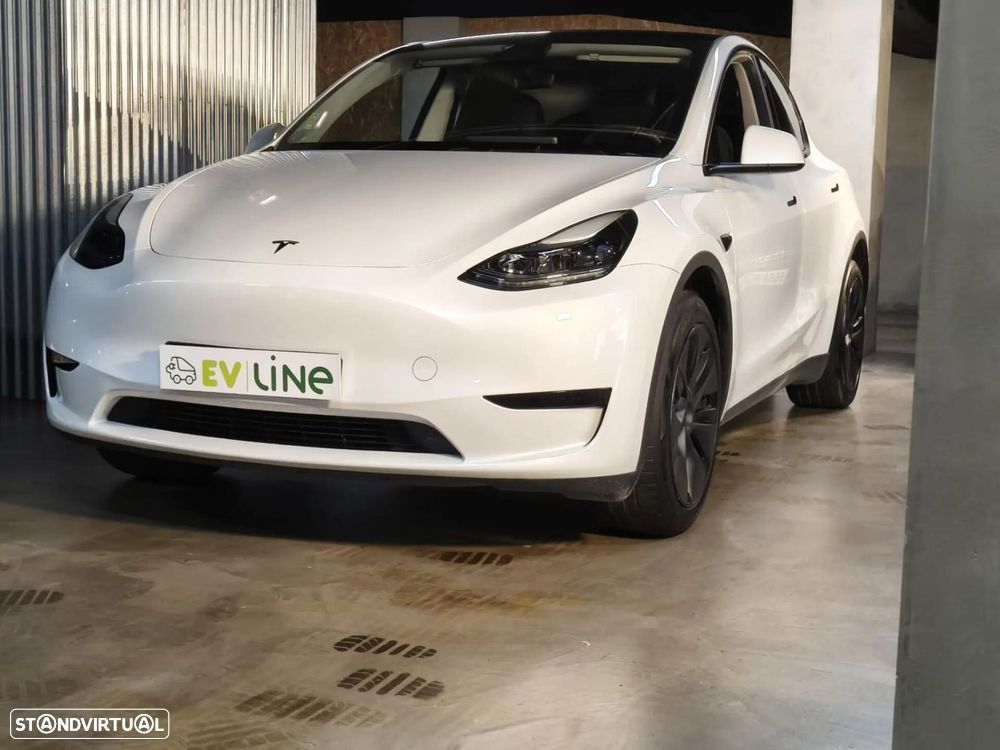 Tesla Model Y RWD - 8