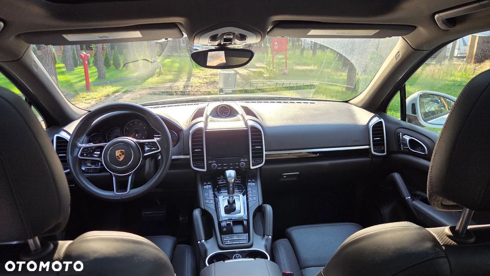 Porsche Cayenne Platinum Edition - 13