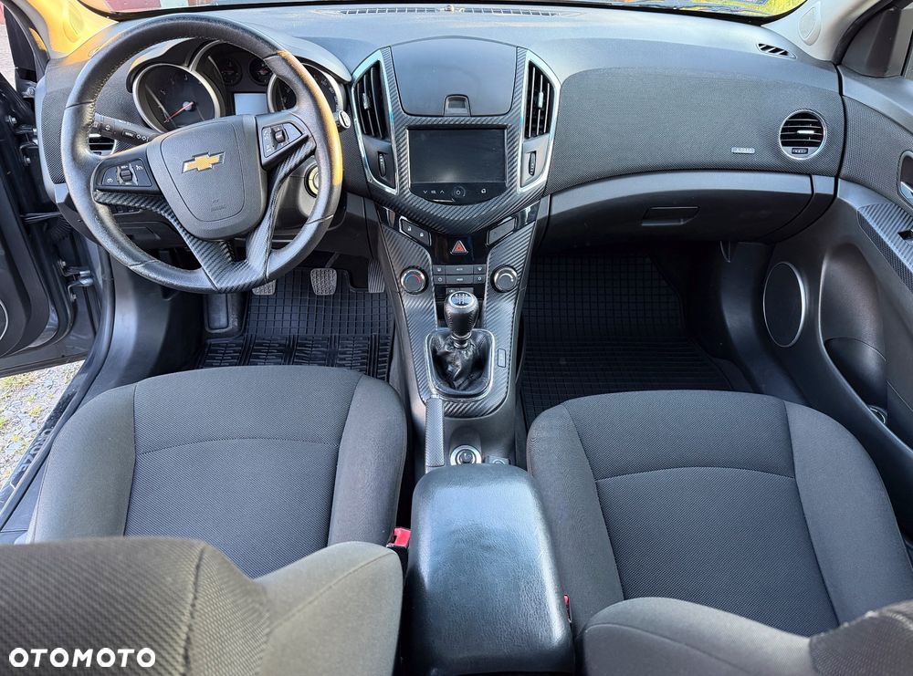 Chevrolet Cruze 1.6 LT+ - 9
