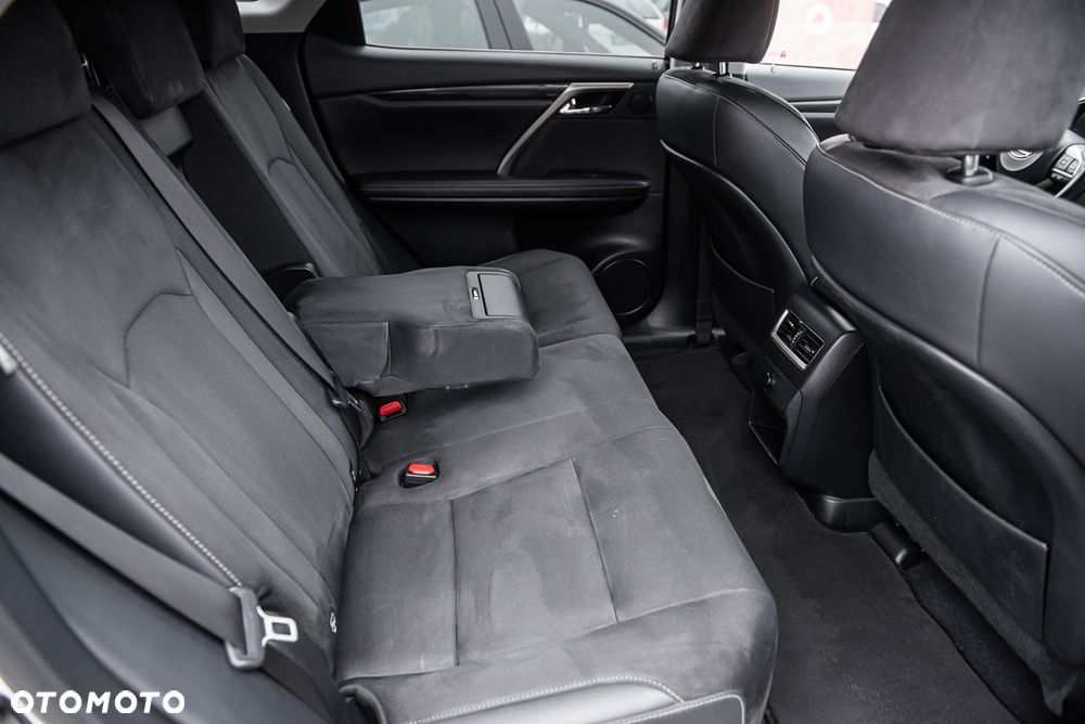 Lexus RX 200t - 30