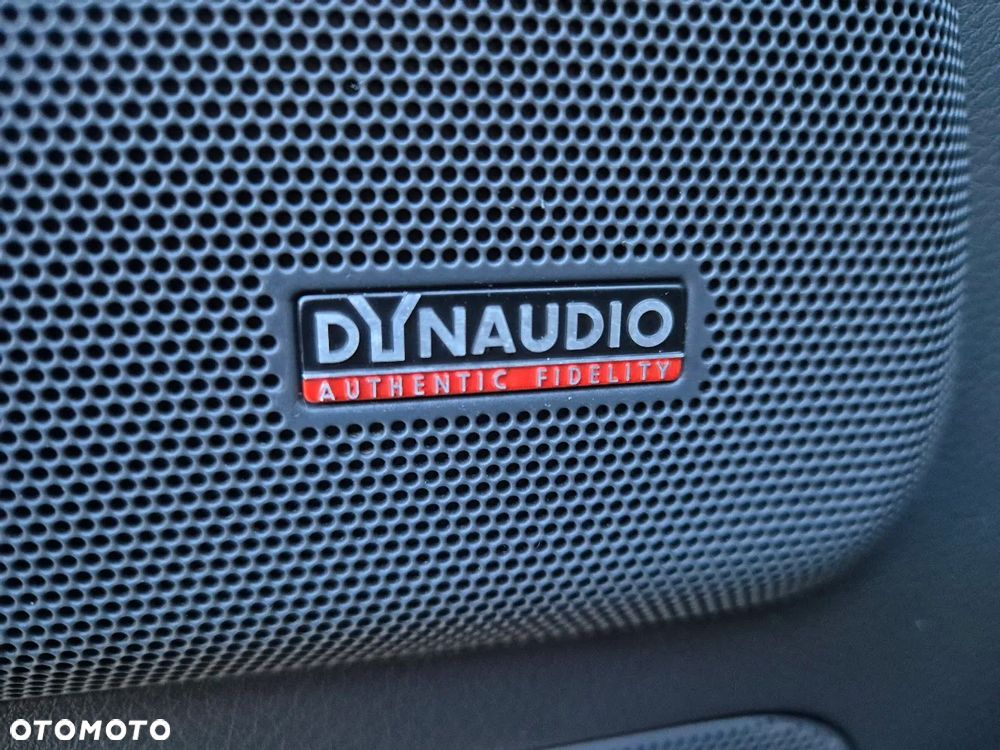 Volkswagen Multivan - 10