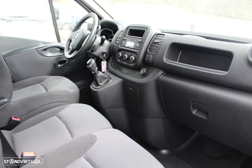 Renault Trafic 2.0 dCi L1H1 - 11
