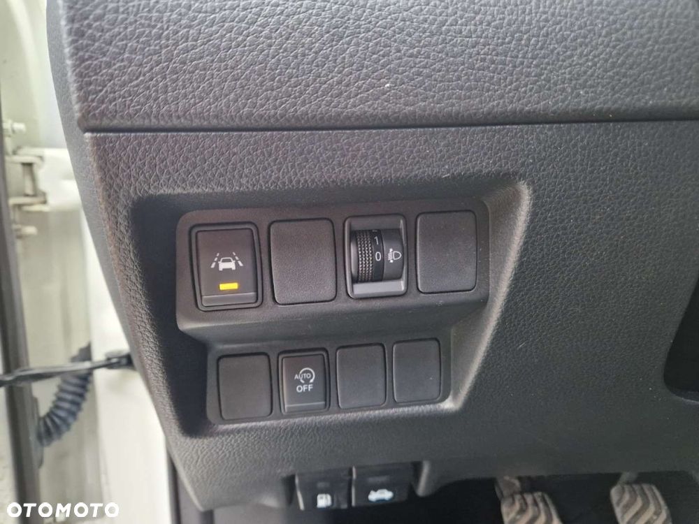 Nissan Qashqai 1.3 DIG-T N-Connecta - 11