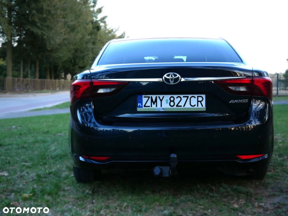 Toyota Avensis 1.8 Premium - 11