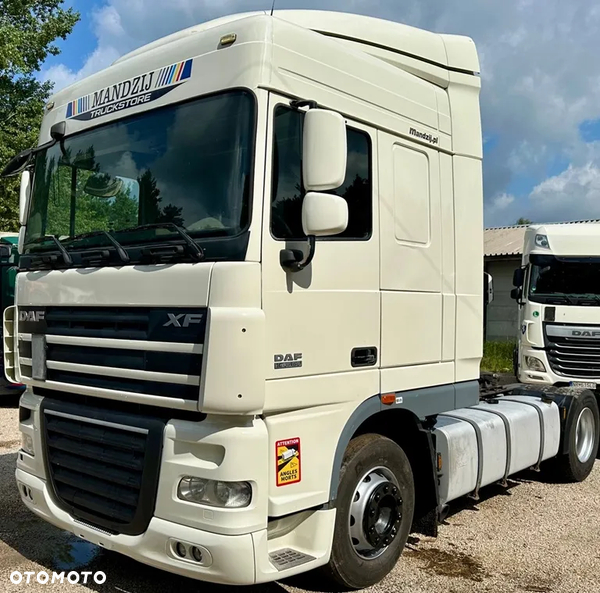 DAF XF 105.460 SPACE CAB AUTOMAT SPOJLERY KLIMA WEBASTO LODÓWKA 1xALUTANK 2012r EURO 5 EEV
