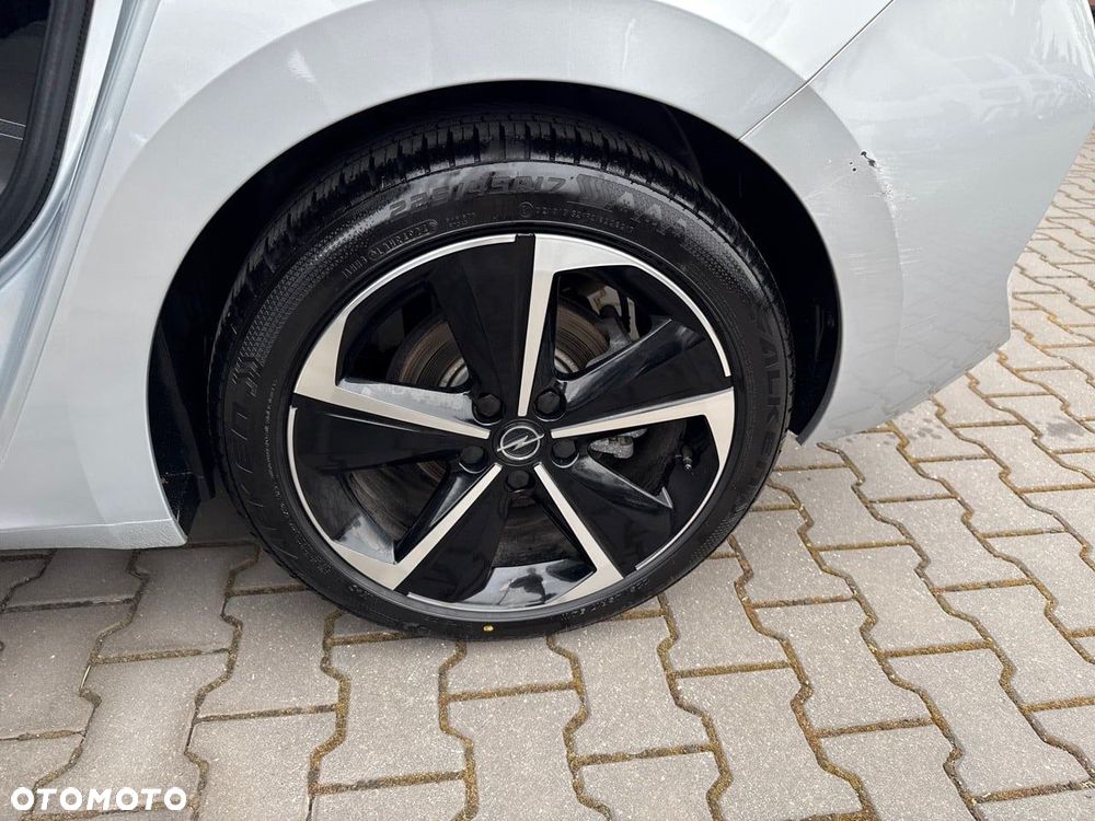Opel Astra 1.2 T GS S&S - 11