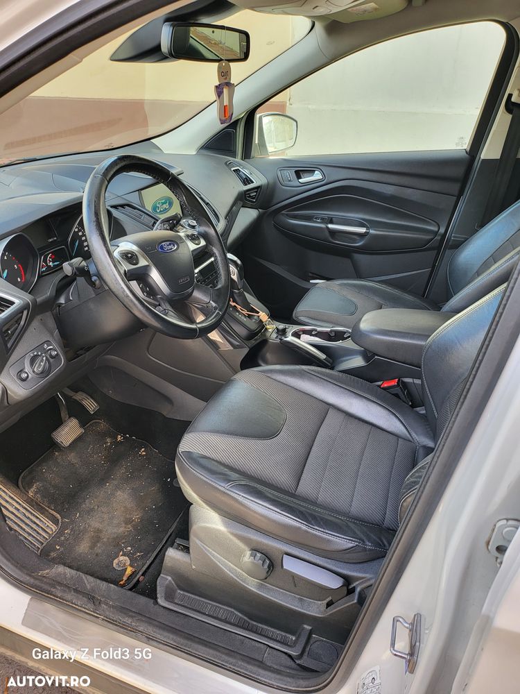 Ford Kuga 2.0 TDCi 4x4 Aut. Titanium - 4